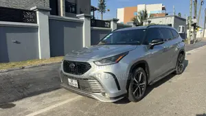 Toyota Highlander XSE 2021 Silver