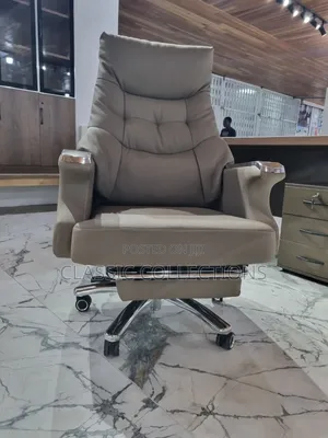 High-Back Executive Boss Chair With Retractable Footrest