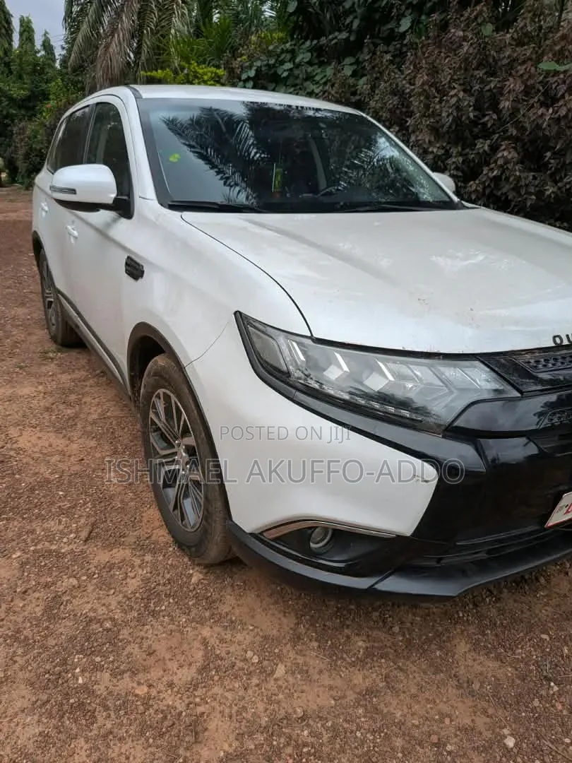 Mitsubishi Outlander Sport 2017 White