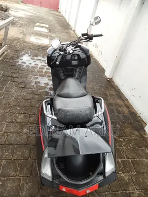 Yamaha Majesty 2016 Black