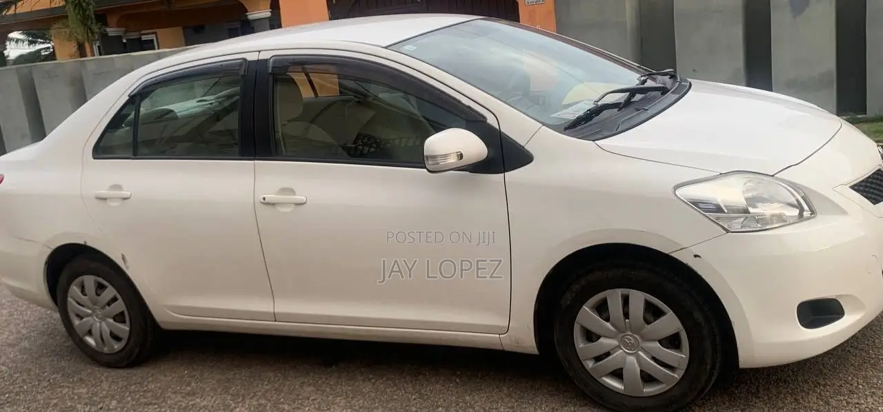 Toyota Belta 2011 White