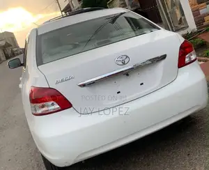 Toyota Belta 2011 White