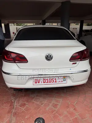 Volkswagen Passat SE 4dr Sedan (1.8L 4cyl Turbo 6A) 2015 White