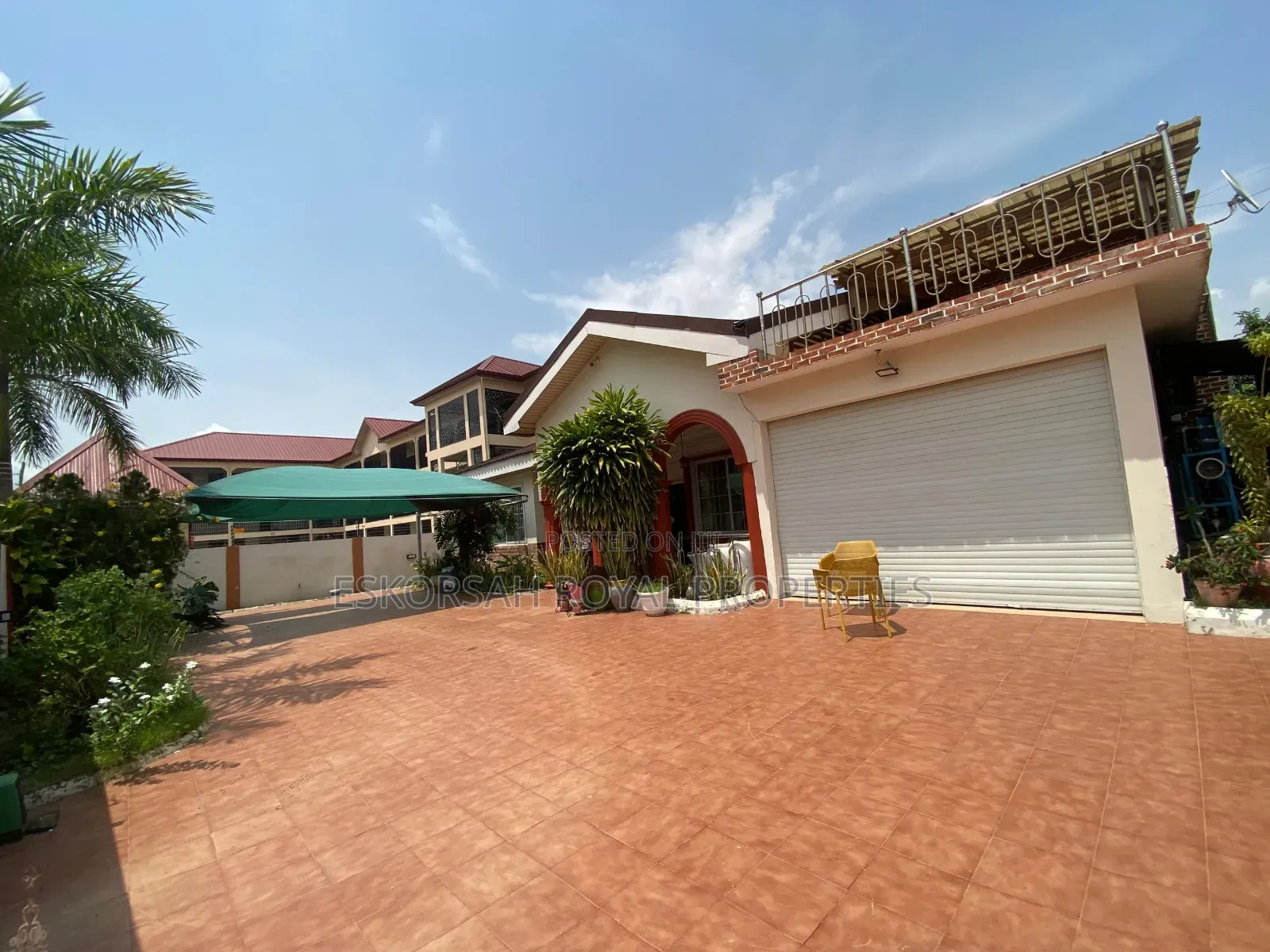 5bdrm House in Adjiringanor Ability for sale