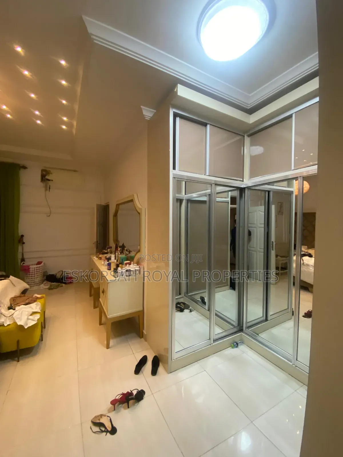 5bdrm House in Adjiringanor Ability for sale