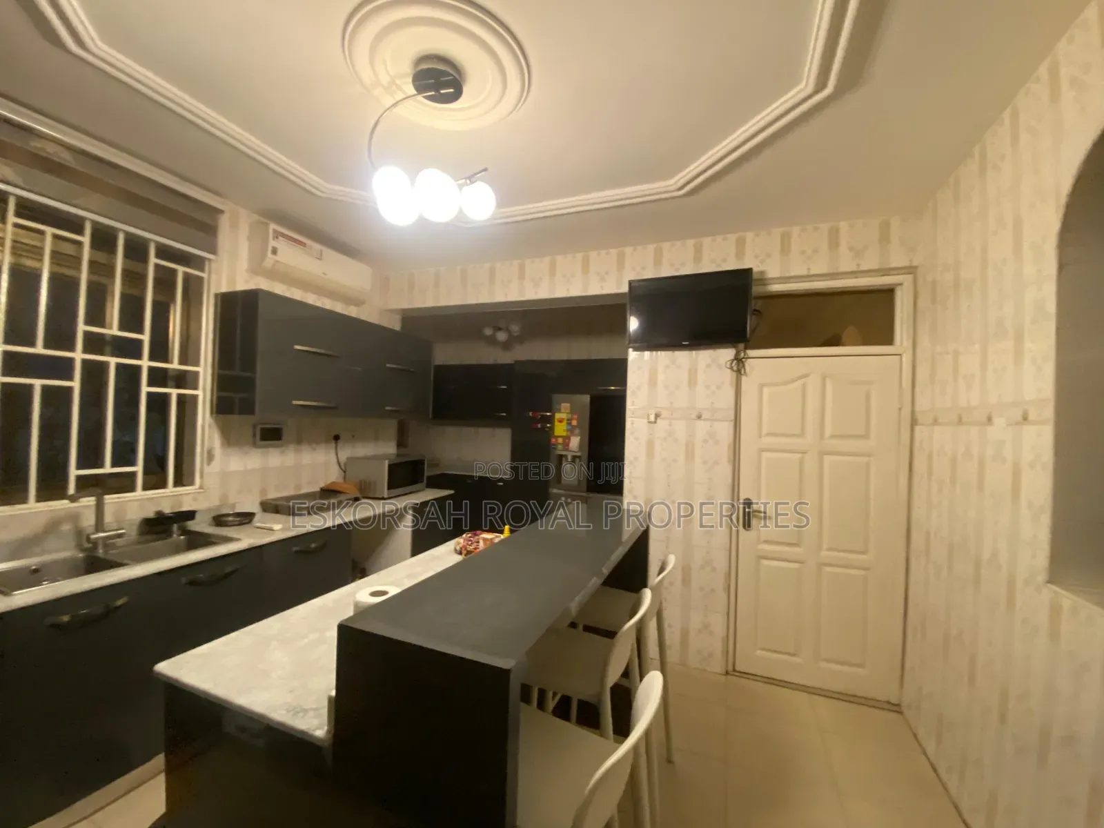 5bdrm House in Adjiringanor Ability for sale