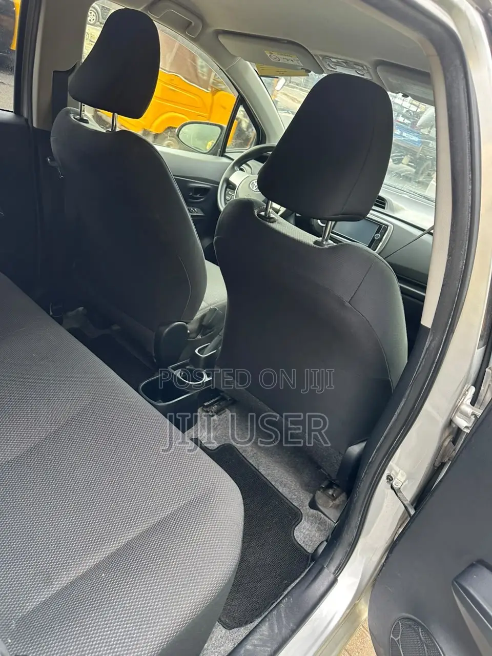 Toyota Vitz 1.3 AWD 5dr 2014 Silver
