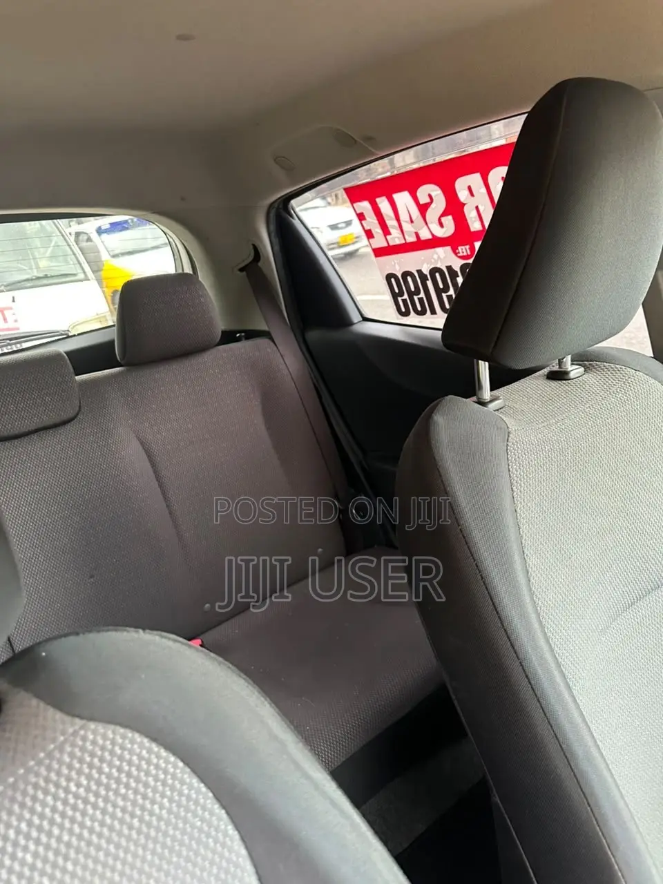 Toyota Vitz 1.3 AWD 5dr 2014 Silver