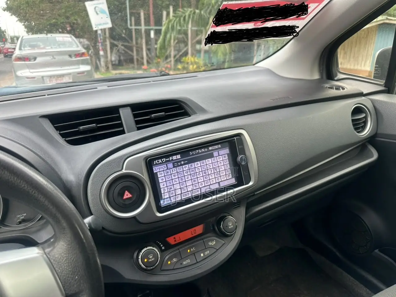 Toyota Vitz 1.3 AWD 5dr 2014 Silver