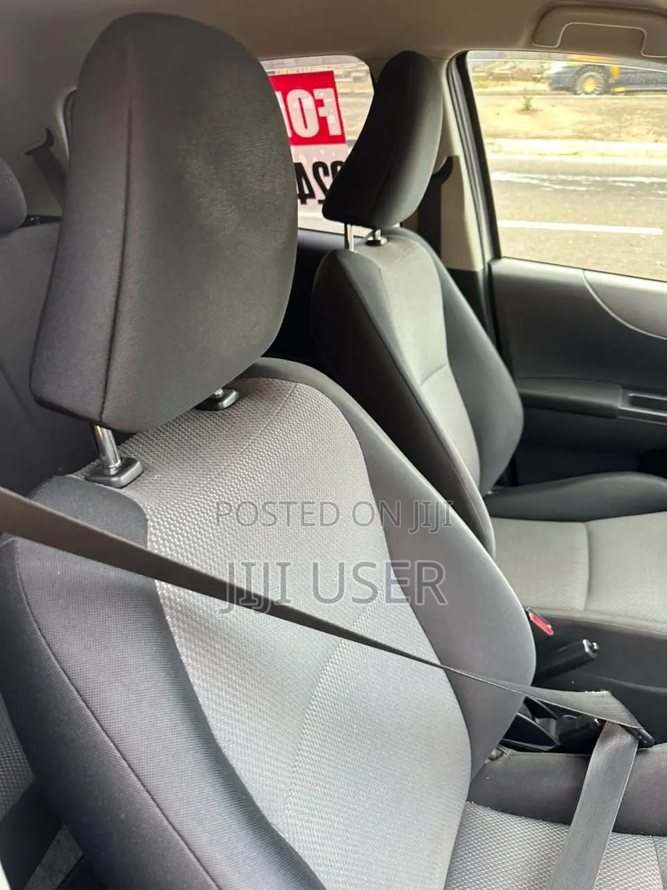 Toyota Vitz 1.3 AWD 5dr 2014 Silver