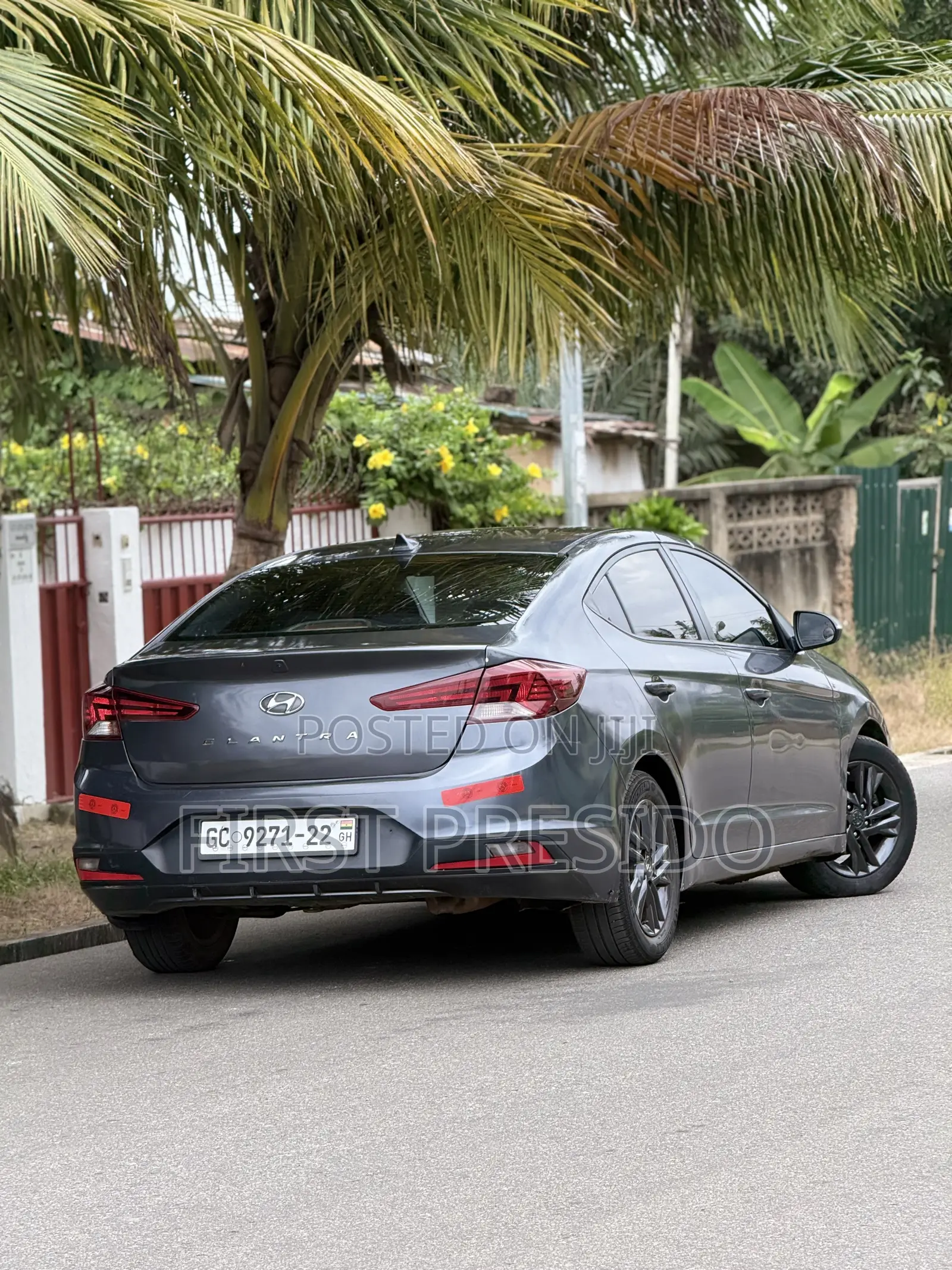 Hyundai Elantra SEL 2020 Gray