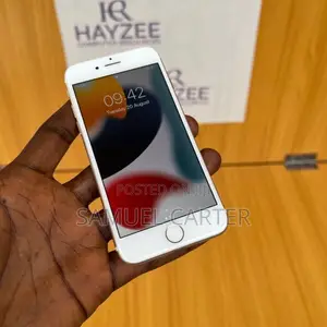 New Apple iPhone 7 32 GB Silver
