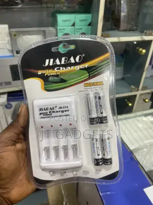 JIABAO JB-212 Digital Battery Charger + 4 Batteries