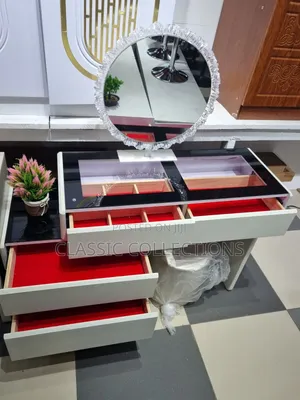 Modern Dressing Table Set With Glass Top Vanity, Jewellery Organizer