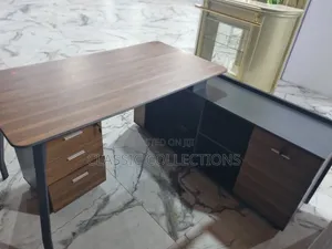 L-Shaped Executive Office Desk -1.6m