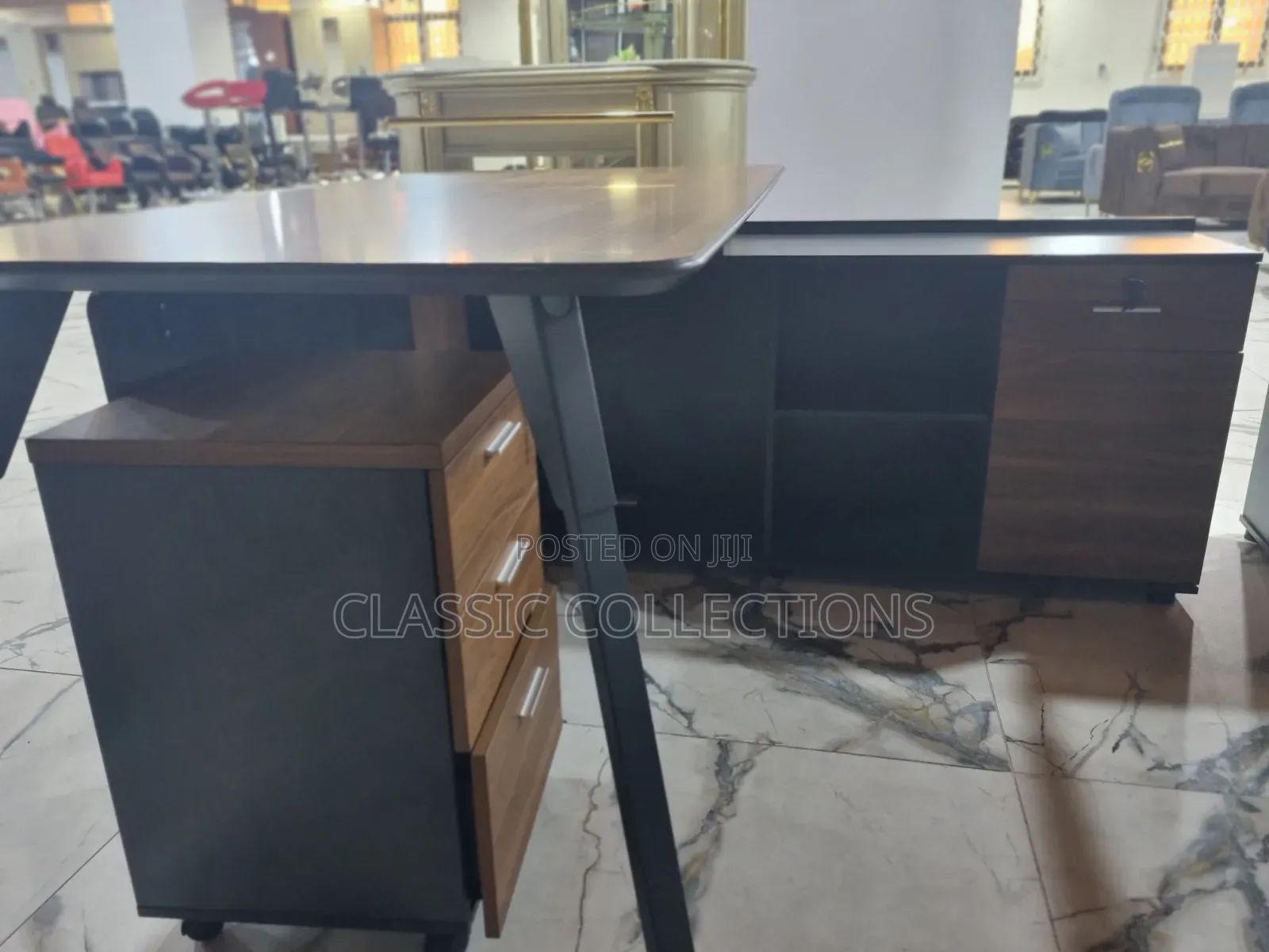 L-Shaped Executive Office Desk -1.6m