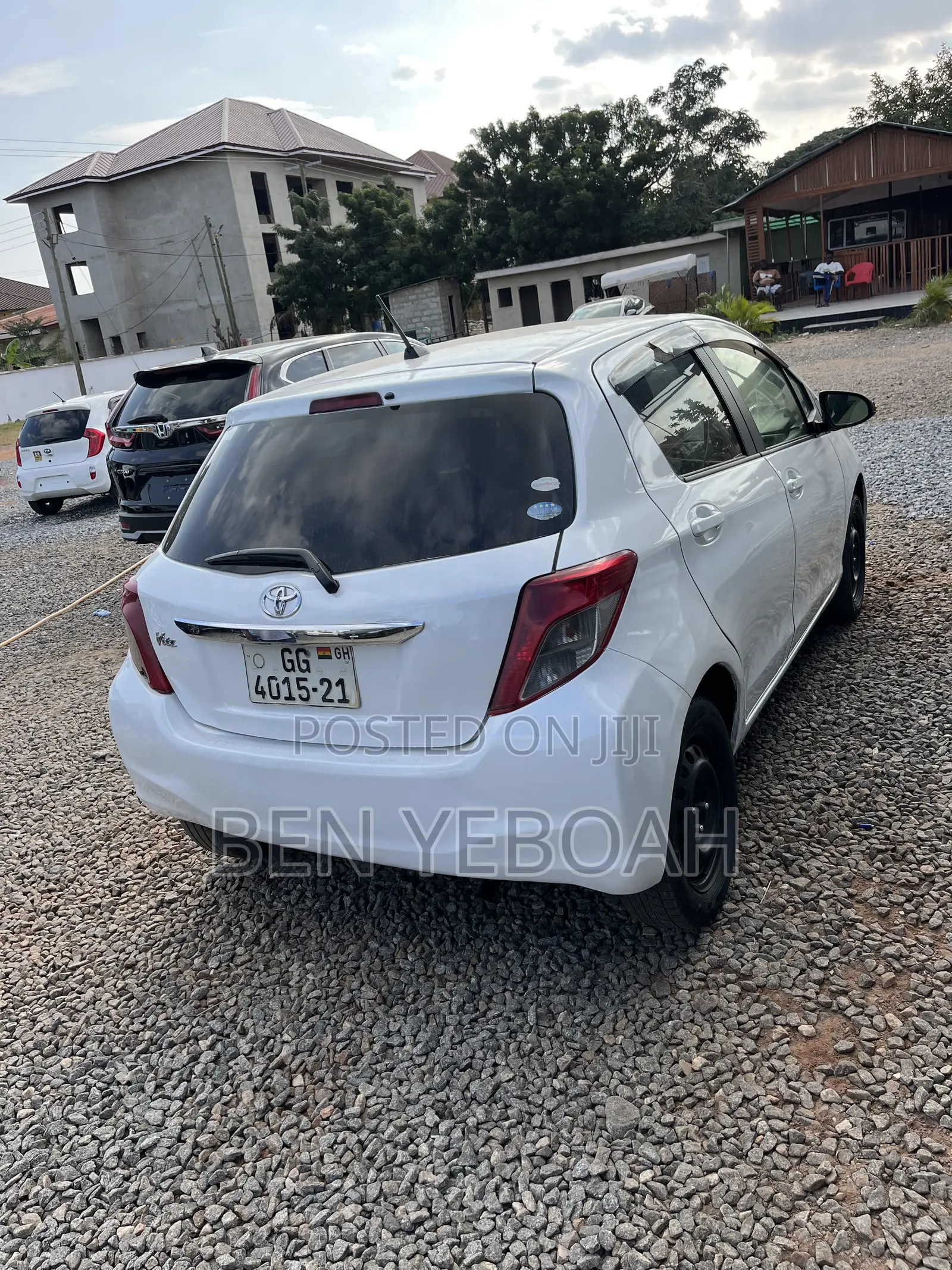 Toyota Vitz 1.5 FWD 3dr 2013 White