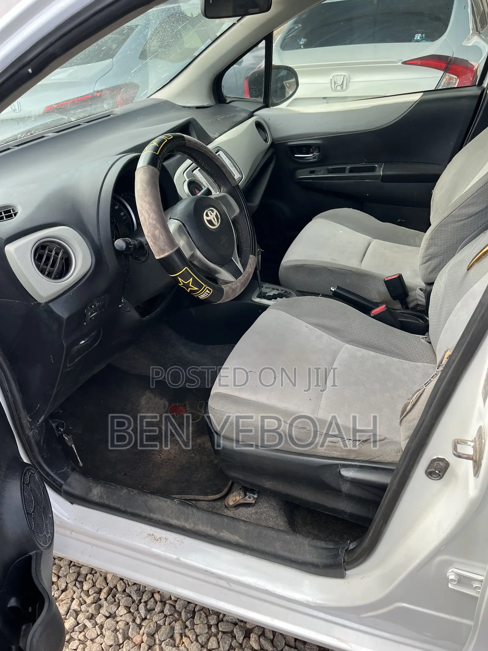 Toyota Vitz 1.5 FWD 3dr 2013 White