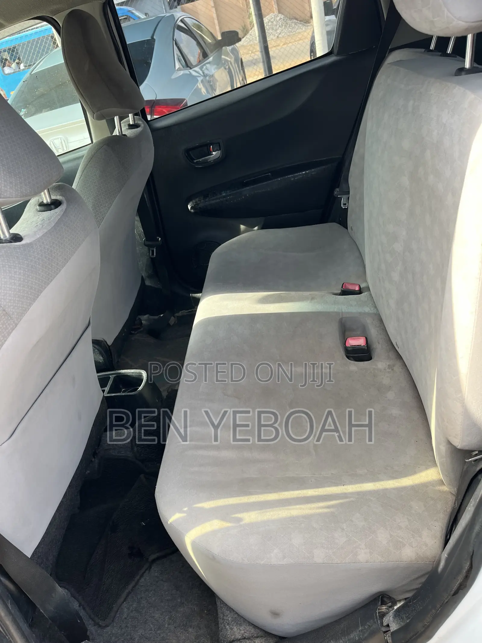 Toyota Vitz 1.5 FWD 3dr 2013 White