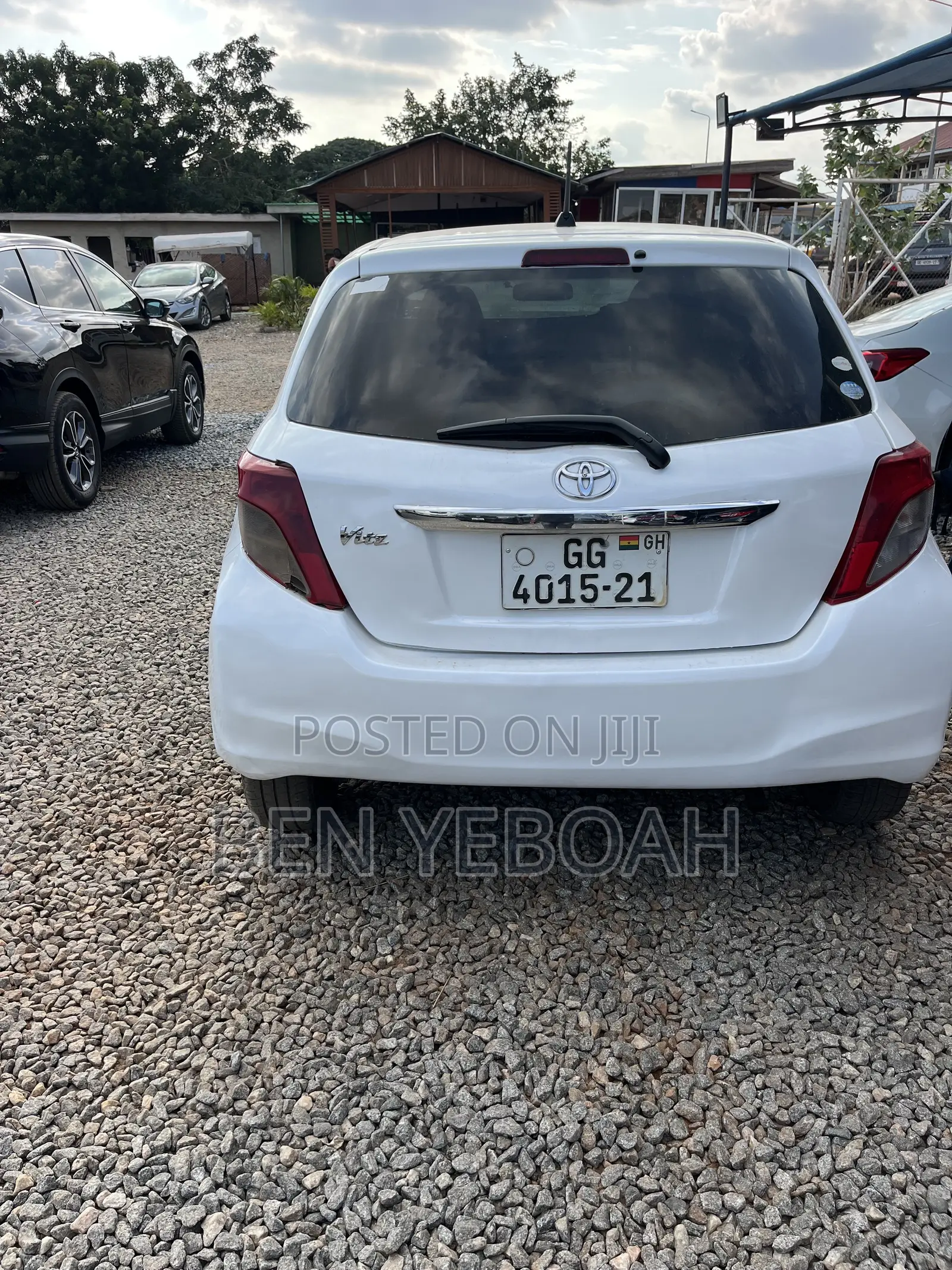 Toyota Vitz 1.5 FWD 3dr 2013 White