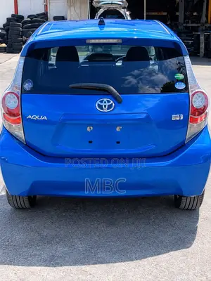 Toyota Aqua 2013 Blue