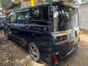 Toyota Voxy X 2WD 7-Seater 2015 Blue