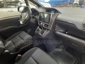 Toyota Voxy X 2WD 7-Seater 2015 Blue