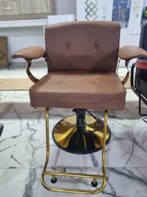 Barber Chair With Adjustable Headrest