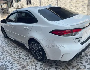 Toyota Corolla SE 2020 White