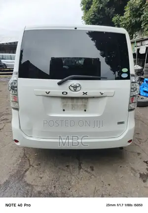 Toyota Voxy 2013 White