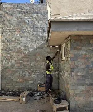 Stone Seller