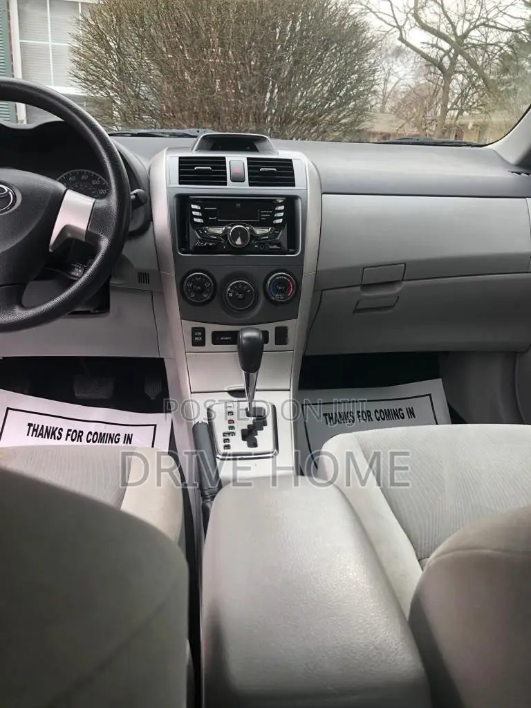 Toyota Corolla L 4-Speed Automatic 2013