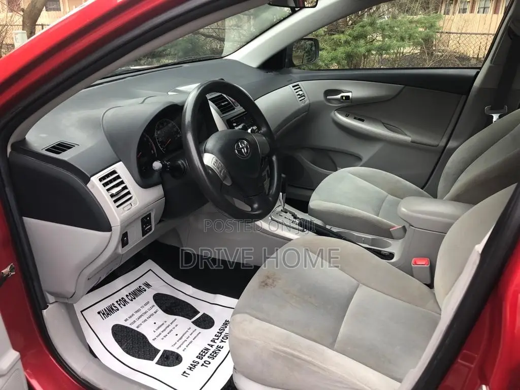 Toyota Corolla L 4-Speed Automatic 2013