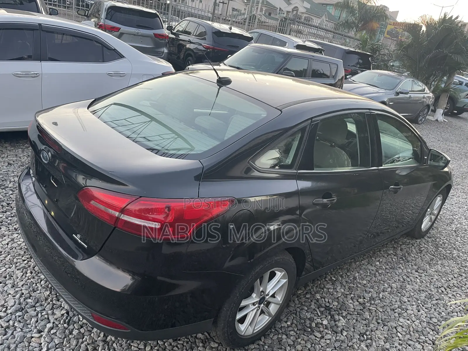 Ford Focus SE 4dr Sedan (2.0L 4cyl 5M) 2015 Black