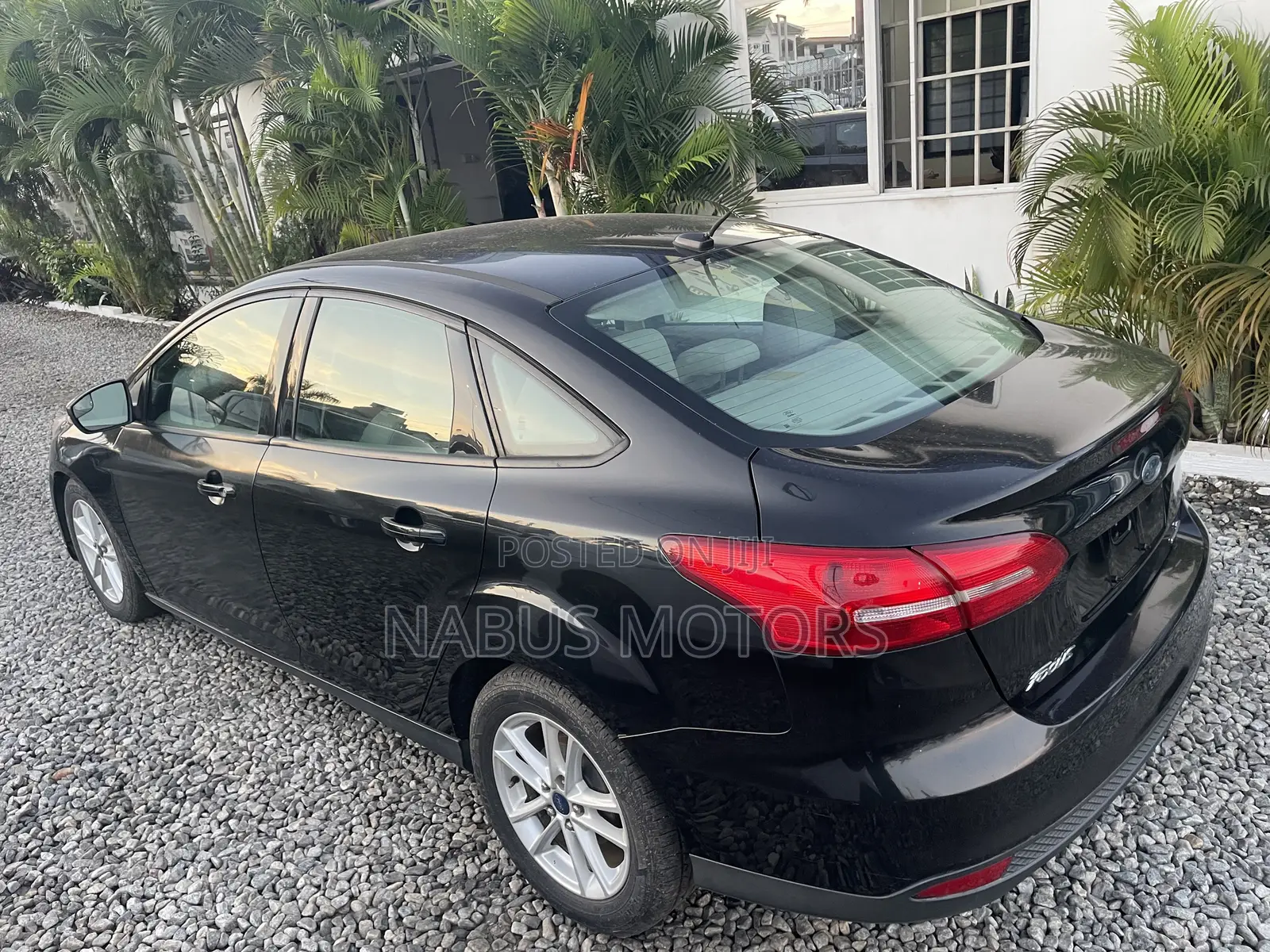 Ford Focus SE 4dr Sedan (2.0L 4cyl 5M) 2015 Black