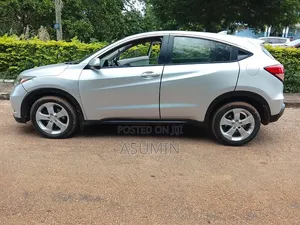 Honda HR-V EX-L w/Navigation FWD 2018 Silver