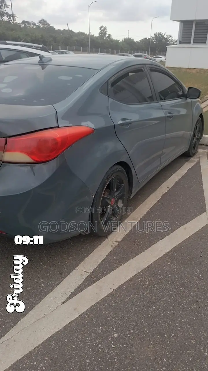 Hyundai Elantra 2013 Gray