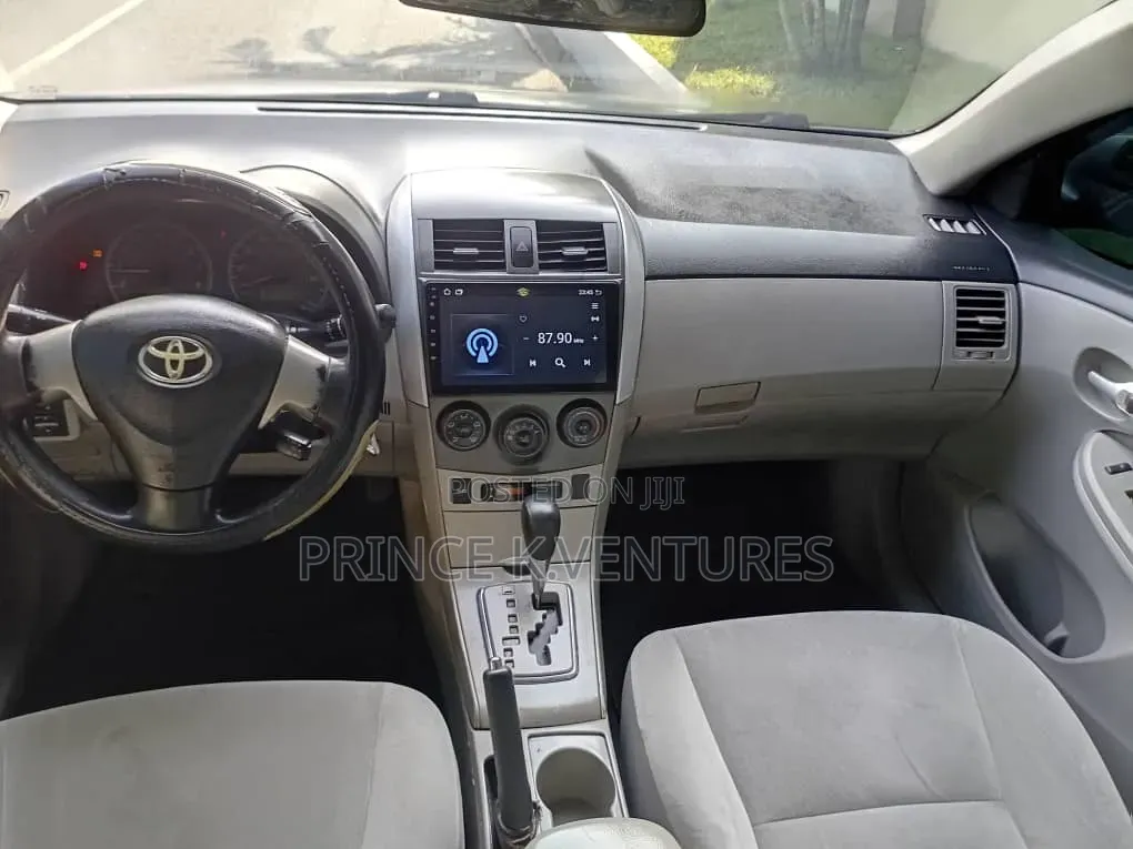 Toyota Corolla 2013 Black