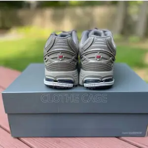 New Balance 1906R