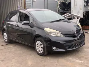Toyota Vitz 2013 Black