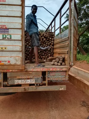 A Moving Tata Truck for Sale and Is Good but the Enigine Is DAF 25char