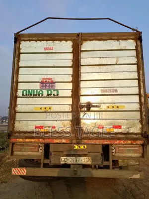 A Moving Tata Truck for Sale and Is Good but the Enigine Is DAF 25char