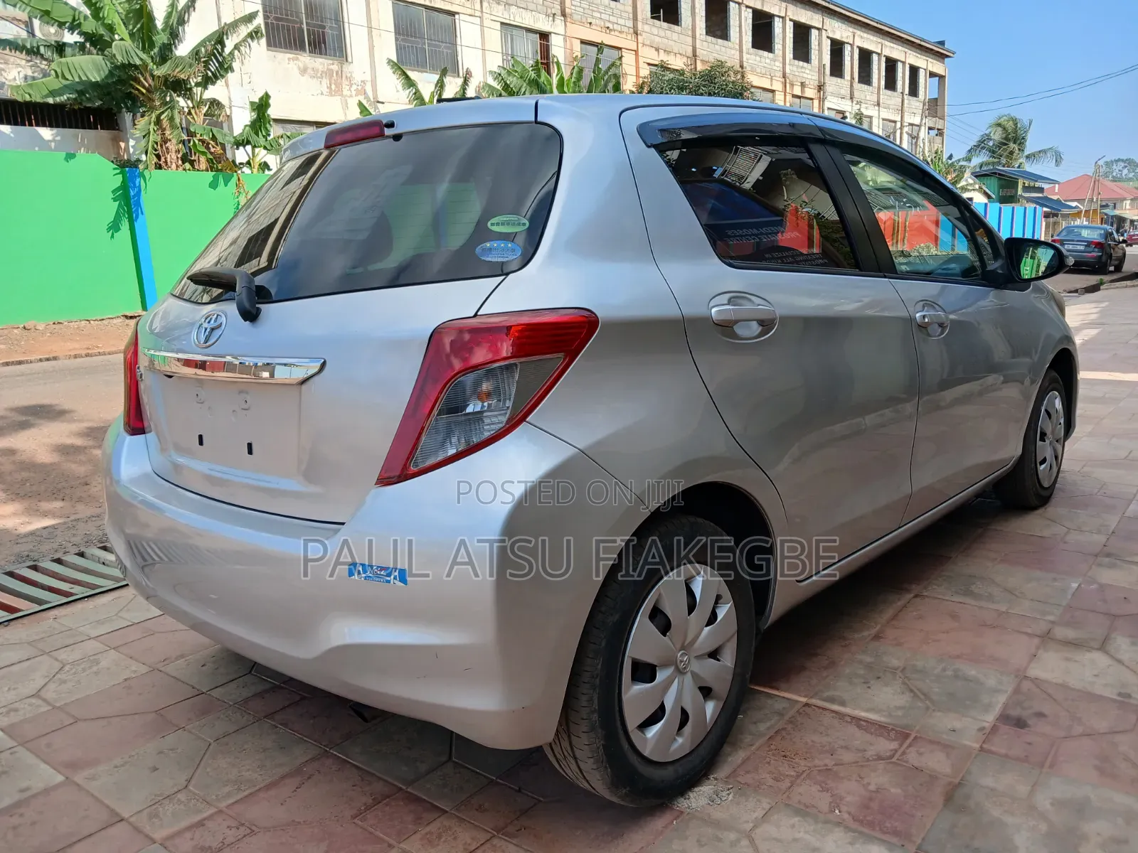 Toyota Vitz 1.3 FWD 5dr 2013 Silver