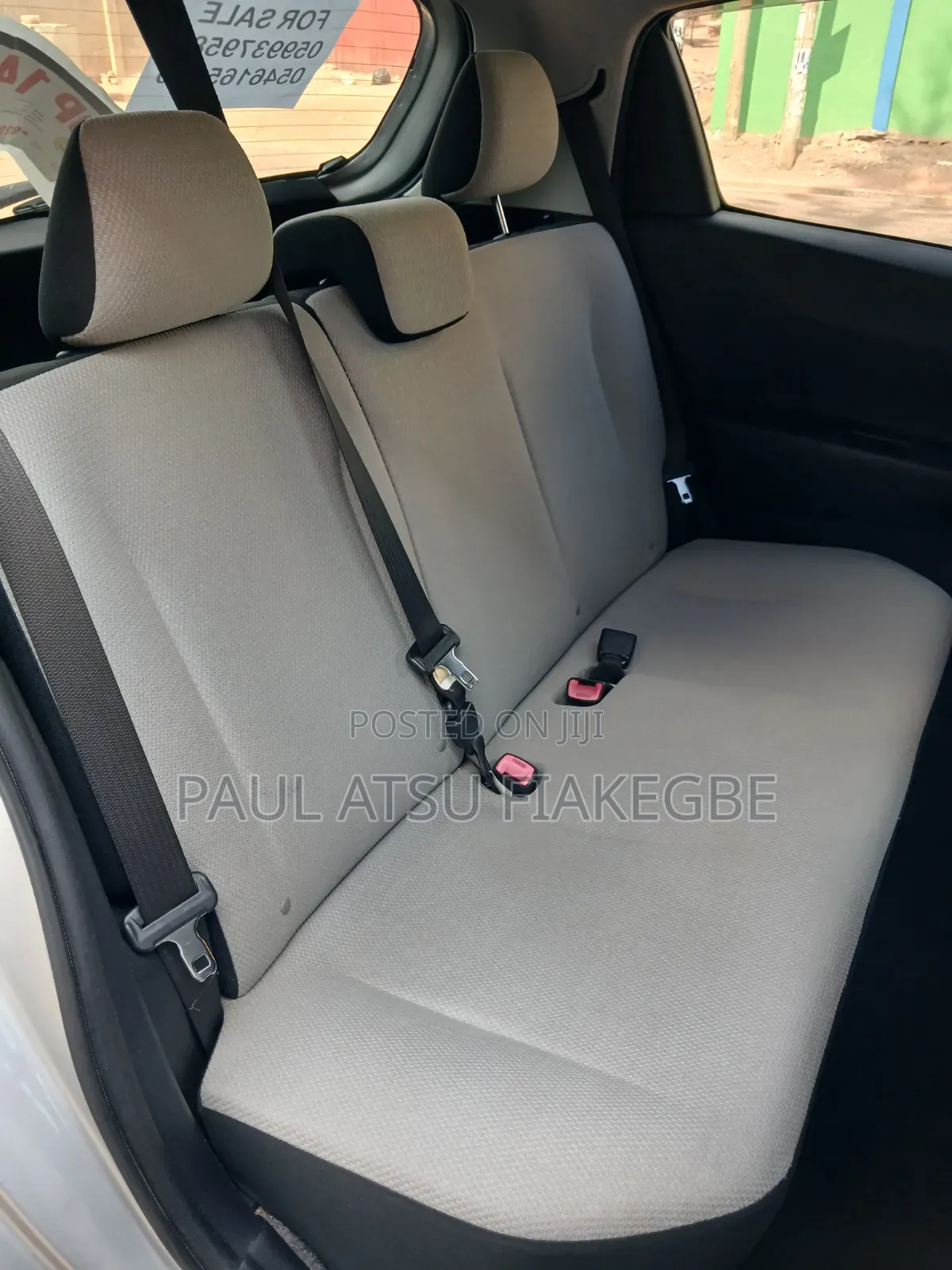 Toyota Vitz 1.3 FWD 5dr 2013 Silver