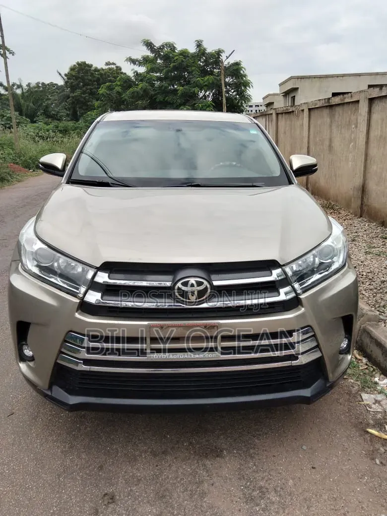 Toyota Highlander 2018 Gold