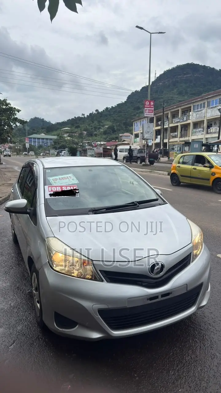 Toyota Vitz 1.3 AWD 5dr 2014 Silver