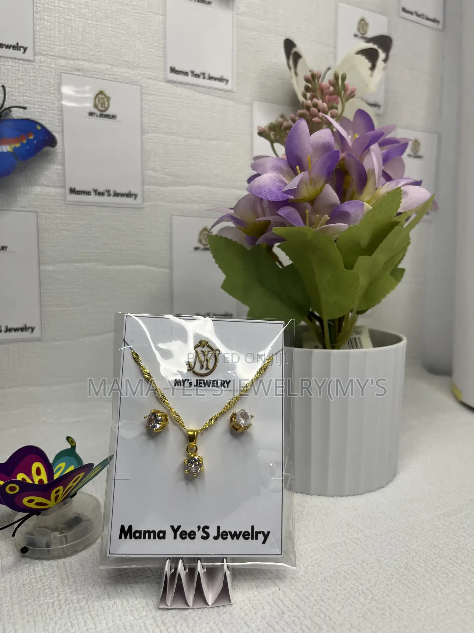 Gold Crystal Pendant Necklace Stud Earrings Jewelry Set