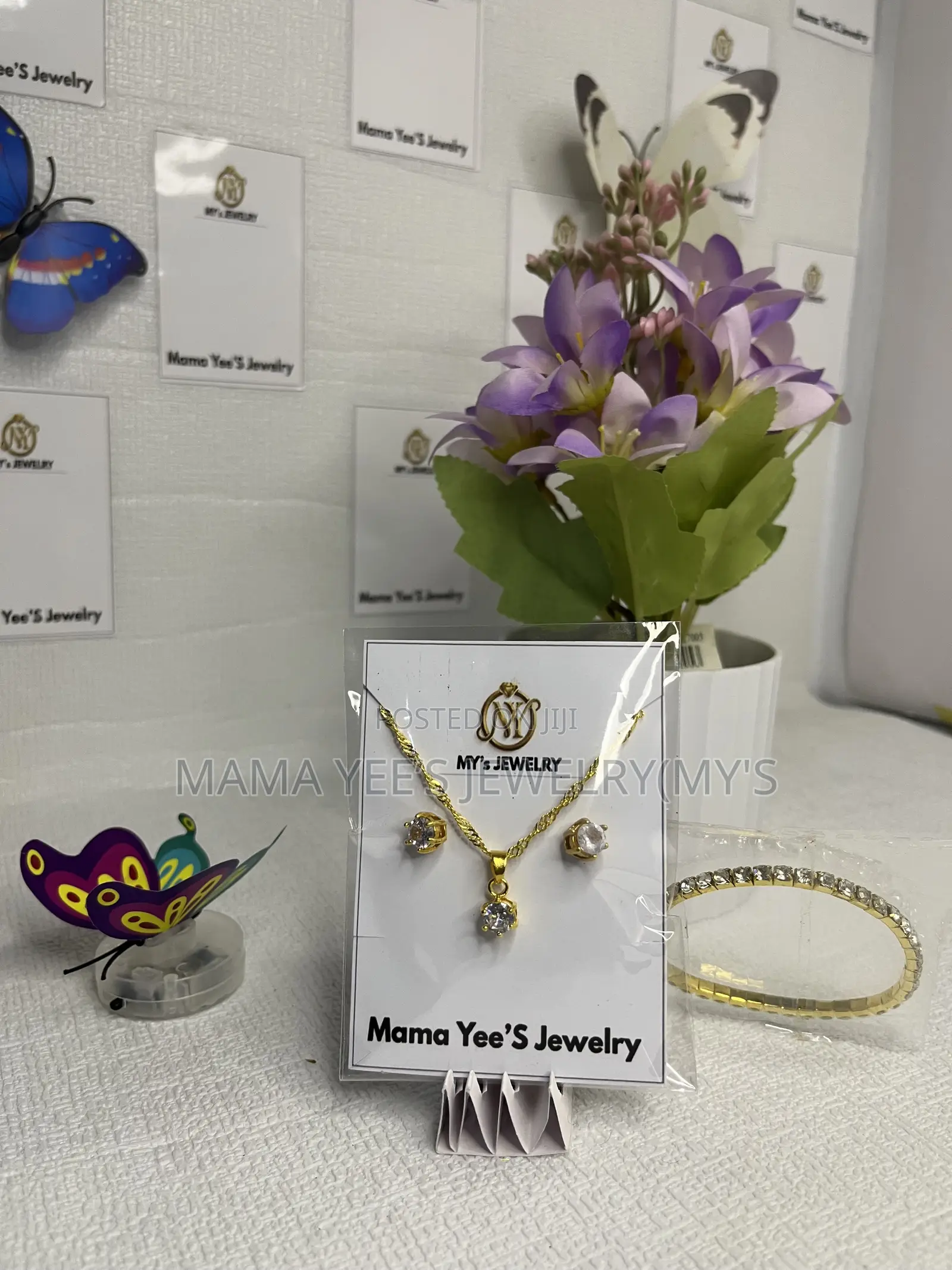 Gold Crystal Pendant Necklace Stud Earrings Jewelry Set