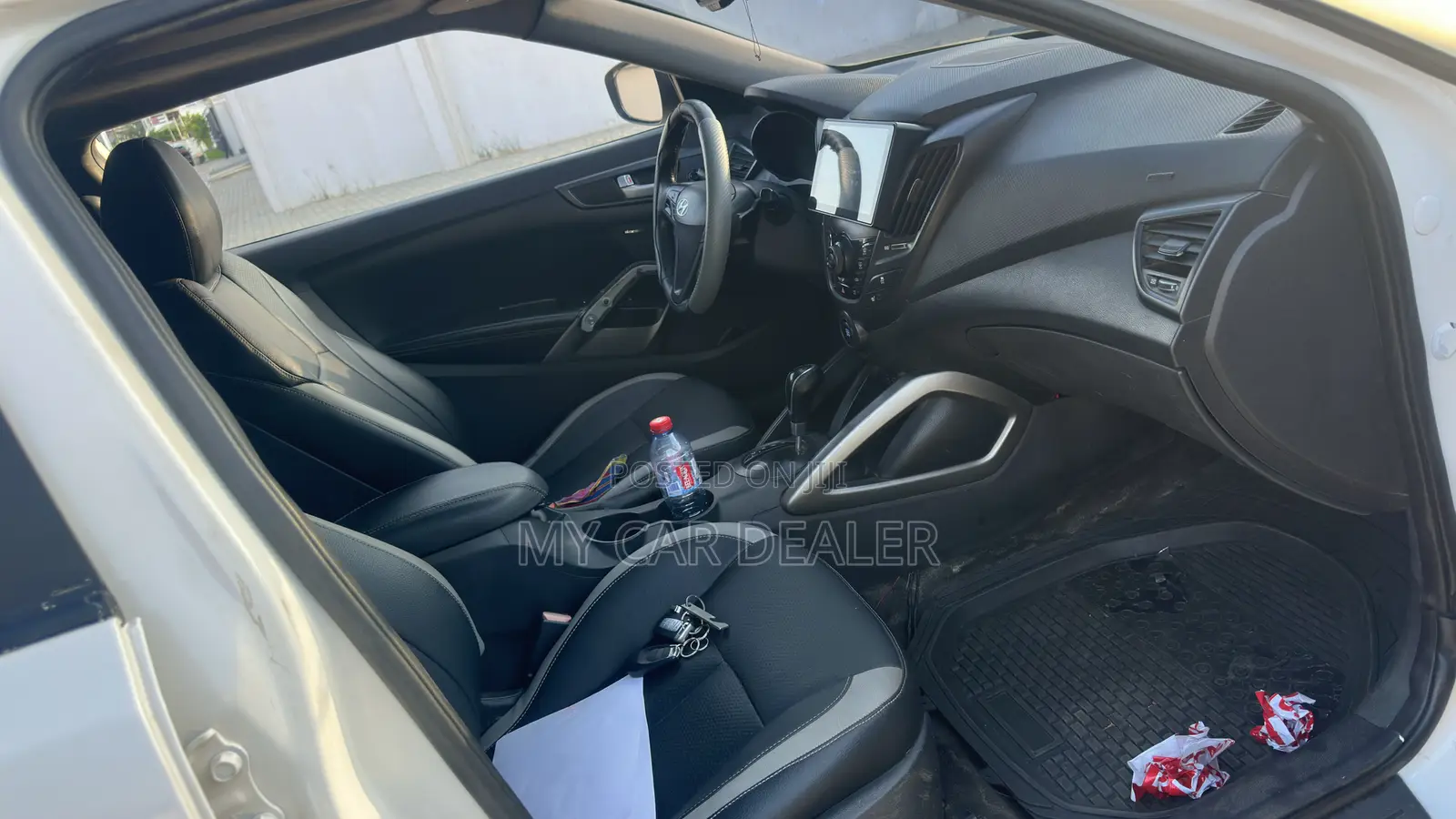 Hyundai Veloster Automatic 2012 White