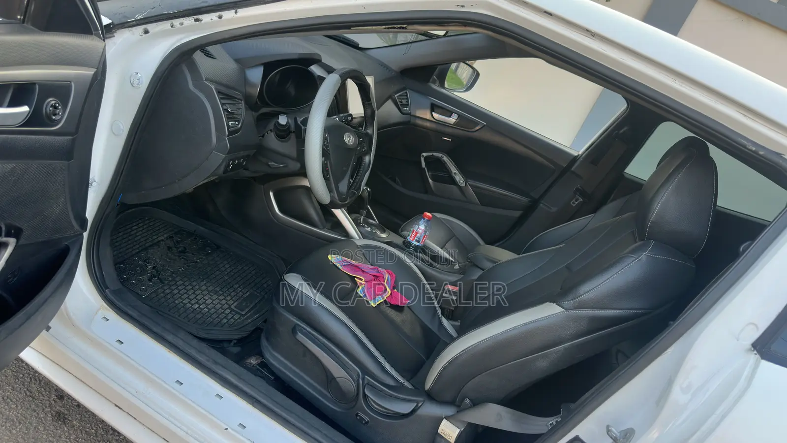 Hyundai Veloster Automatic 2012 White
